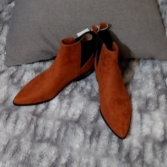 Fall brown boots - Picture 2 of 4